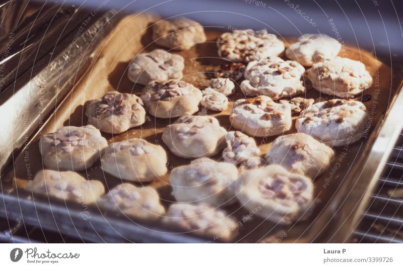 Tray with home made cookies tray Delicious Sweet Food Baked goods Dessert Baking Cake Healthy Eating Cooking Tasty Food photograph Bakery Cookie Tradition