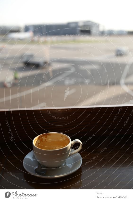 All airplanes stand still because the virus wants them to | climate change Airport Manchester Coffee capucchino Rack Beverage Cup milk foam terminal Runway