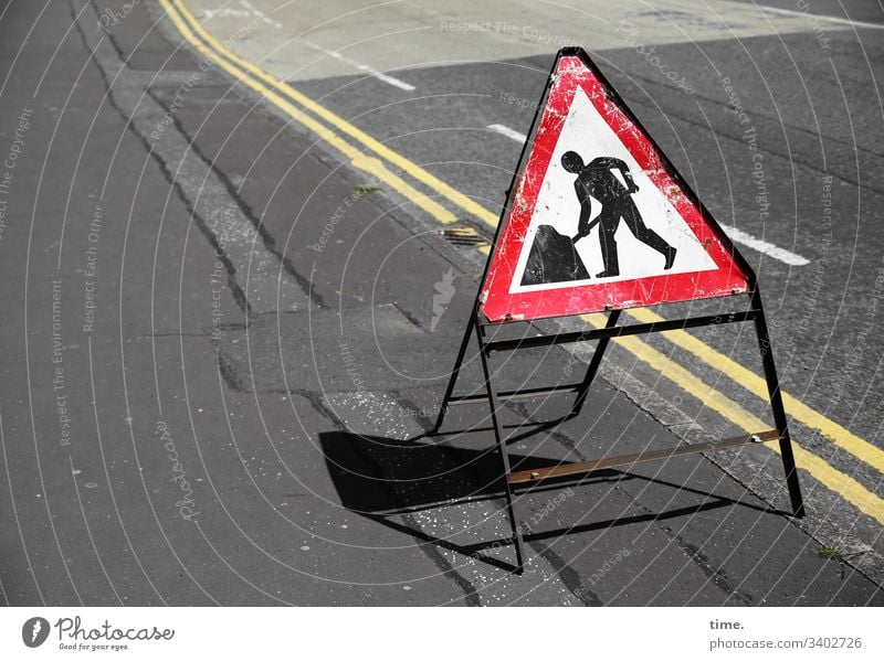 baselines (15) Baseline Street Asphalt Gray Yellow Stripe worn-out Tar Design Sidewalk Construction site Icon Clue Road sign sunny Shadow display hiking site