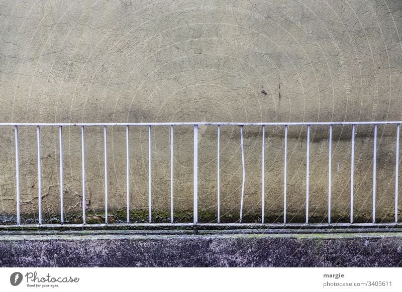 UT Kassel |Balcony without balcony at home rail Wall (building) Backyard idyllic backyard paradoxical curious dilapidated Boundary boundary line Wall (barrier)