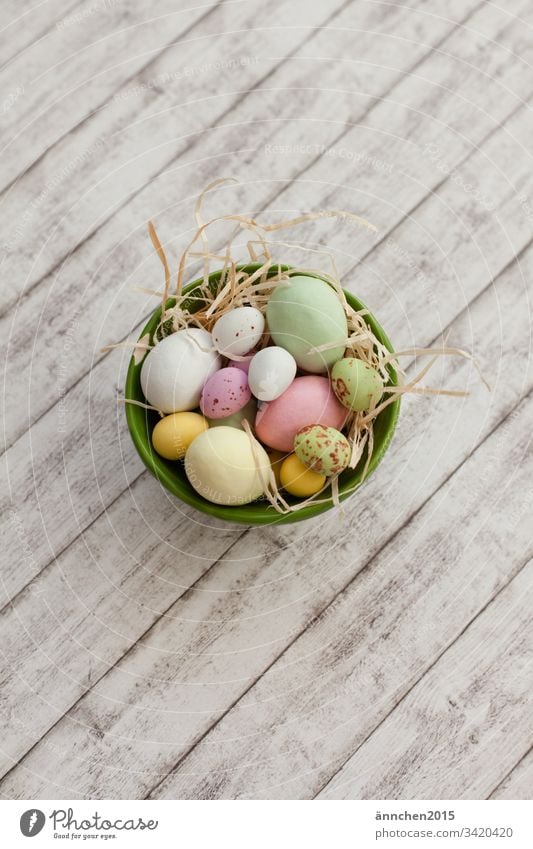 Easter nest Spring Egg eggs Chocolate Sweet Easter egg Decoration Multicoloured Food Tradition Feasts & Celebrations Easter egg nest Nature Nest Interior shot