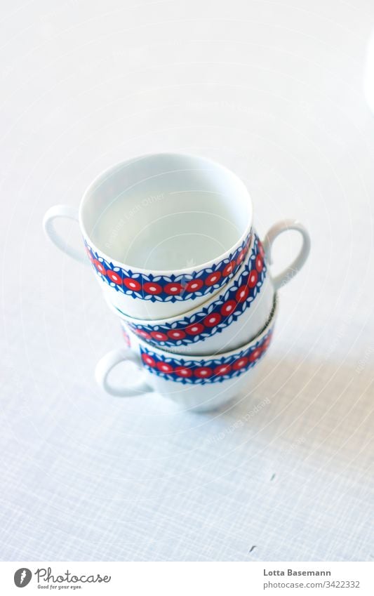 Cups cups Stack service coffee-table gossip Retro Red Blue White Tea cup Coffee Coffee cup three Table Set meal Detail Close-up Shallow depth of field Pattern