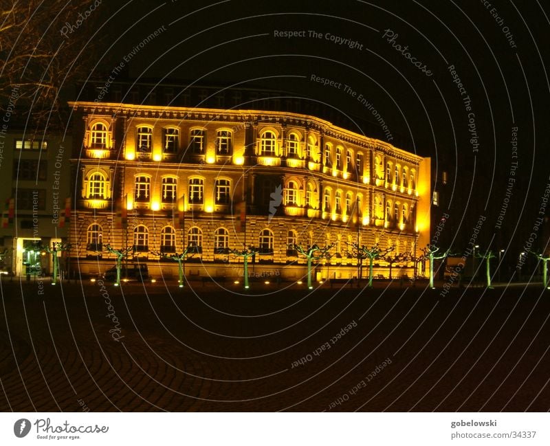 a golden house? Night Long exposure Historic Duesseldorf Old town Gold Lighting