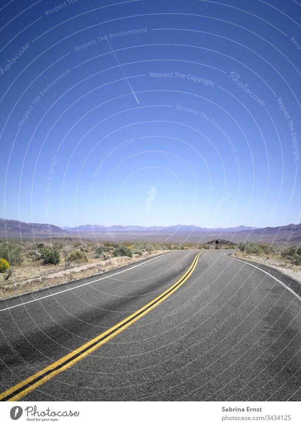 Abandoned highway with blue sky in the middle of nowhere Highway Street Transport Speed Driving Logistics Car Vacation & Travel empty street Motorway panorama