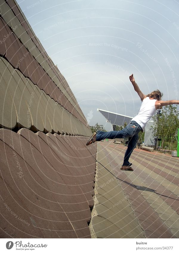 try(s) to fly Barcelona Forum Jump Hongkong Speed Man Movement Walking Flying