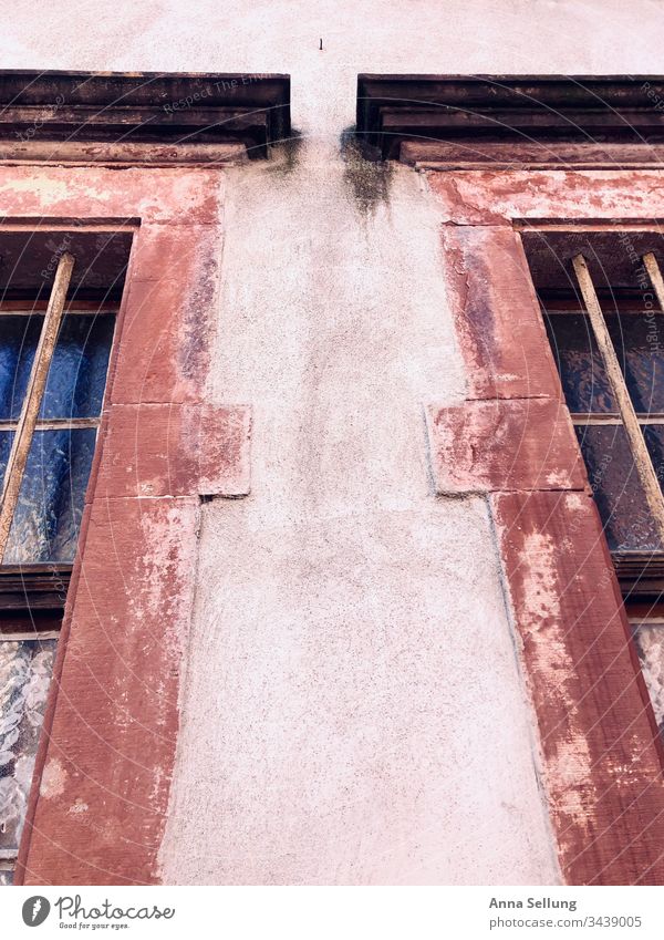 Structures of two windows Red Orange Orange-red Window Retro Deserted Colour photo Multicoloured Wall (barrier) Facade Abstract Architecture Line Pattern Style