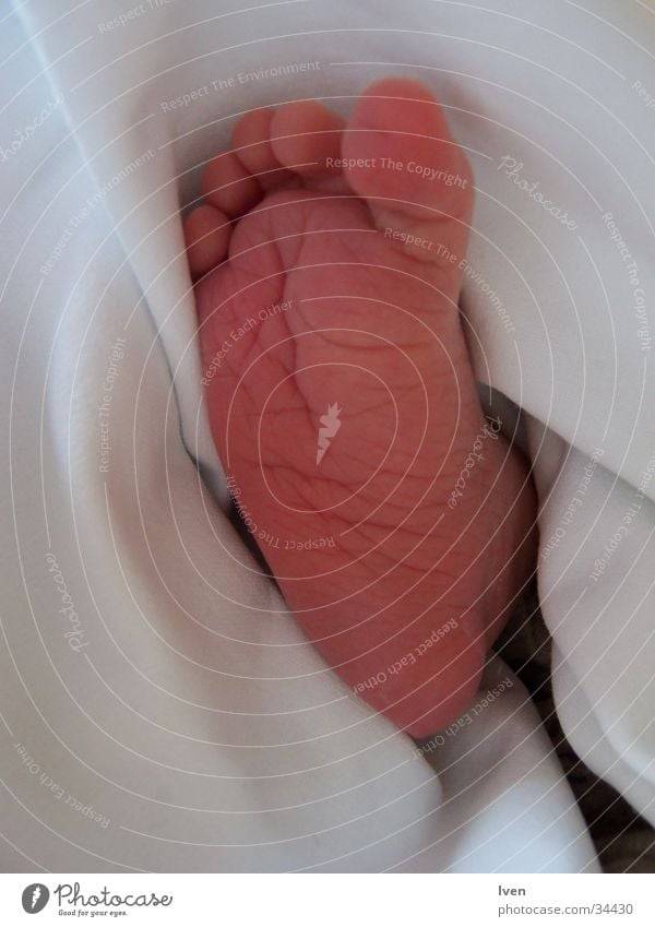 A miracle! Birth Toes Small Baptism Baby Man Feet Barefoot