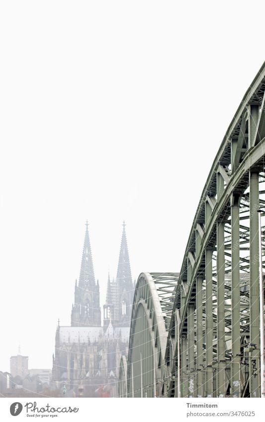 He still remembered the Rhine, a cathedral, a bridge. Cologne Dome Hohenzollern Bridge Cologne Cathedral Steel bridge Landmark Tourist Attraction