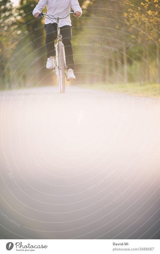 Cyclist with old bike and without head Man Trip Driving Bicycle Cycling Cycling tour Exterior shot Lanes & trails Colour photo Movement Day Leisure and hobbies