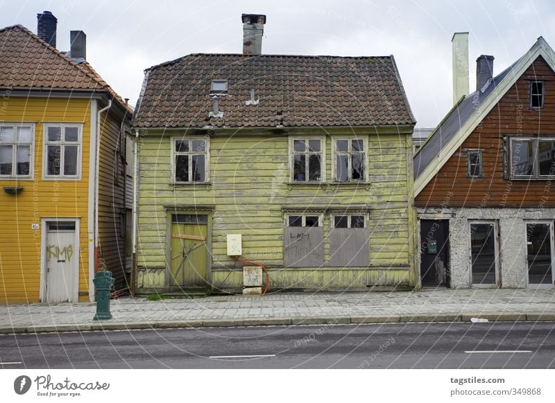 KITCHEN-LIVING HOUSE Gingerbread house House (Residential Structure) Old Decline Nostalgia Fairy tale fairytale house Ruin Bergen Norway Shabby wicked Tilt