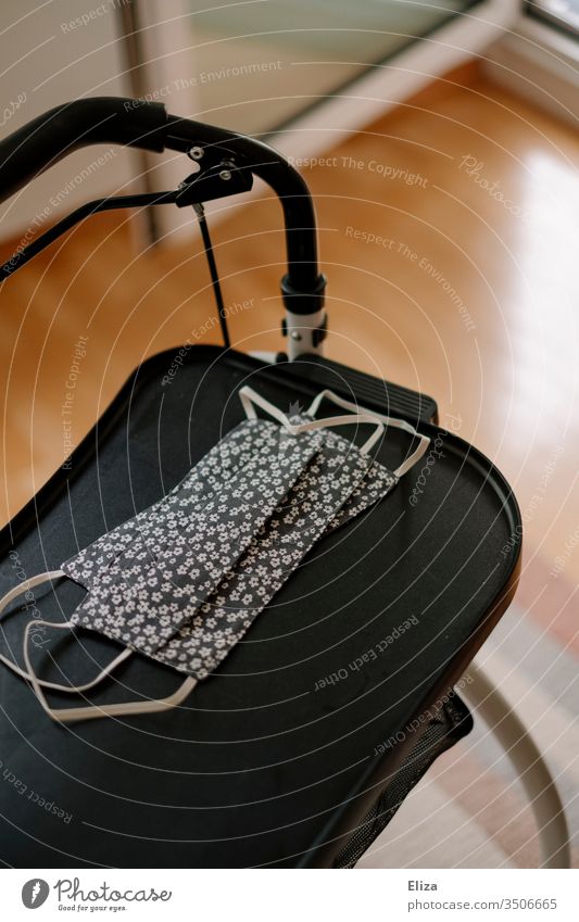 Self-sewn mouthguards Masks on a rollator as protection for the risk group in old people's homes and nursing homes during the Corona pandemic corona