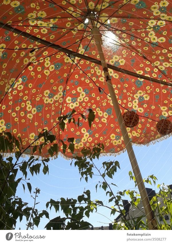 Flowered retro parasol Sunshade Retro Floral Retro trash Balcony Seventies Balcony furnishings Exterior shot balconies Summer feeling Old fashioned