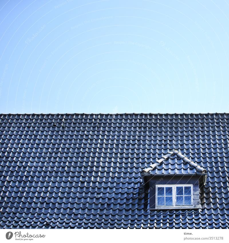 naïve out Roof built Inspiration reflection Sky Sunlight Mysterious Window Dormer roof tiles Roofing tile Oriel Historic Roof ridge Architecture