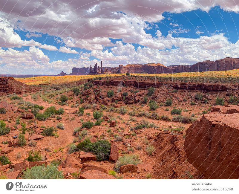 Monument Valley on the border between Arizona and Utah, USA monument valley usa utah arizona indian america american butte canyon cliff colorado desert famous