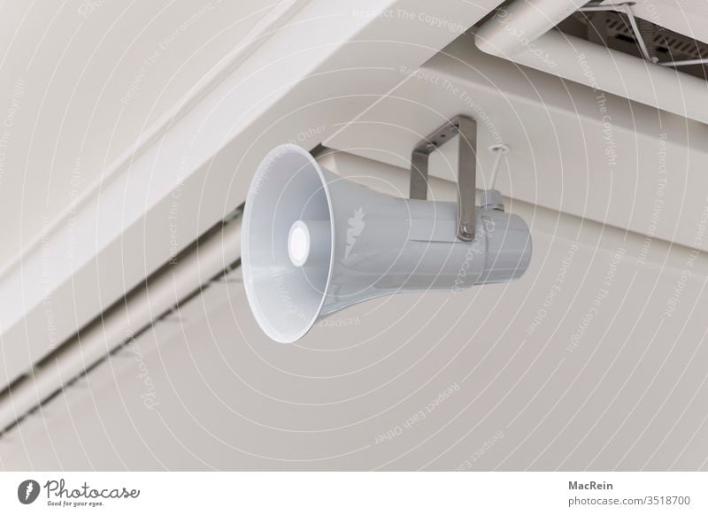 Attention, attention, announcement Loudspeaker Megaphone Exterior shot nobody Copy Space announcements notification achtung announcement