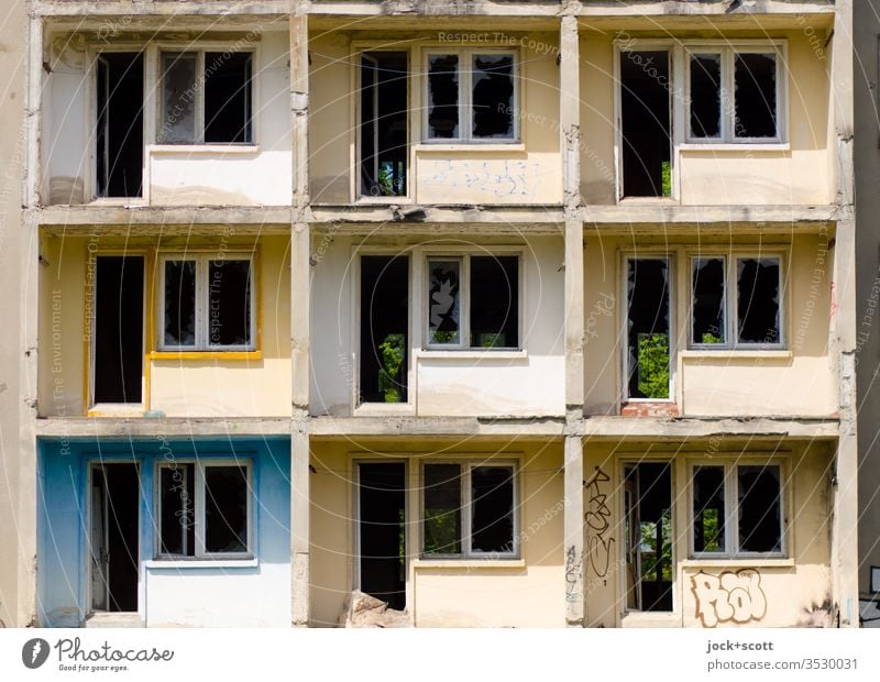 9 apartments lost in the rectangle Prefab construction Architecture Balcony Facade Concrete lost places Shadow Structures and shapes Ravages of time Transience