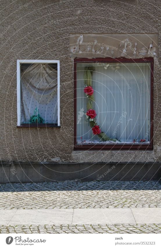 Shop window of a former loading shop Town House (Residential Structure) Architecture Apartment Building Facade Window built Broken Transience Decline Art Old