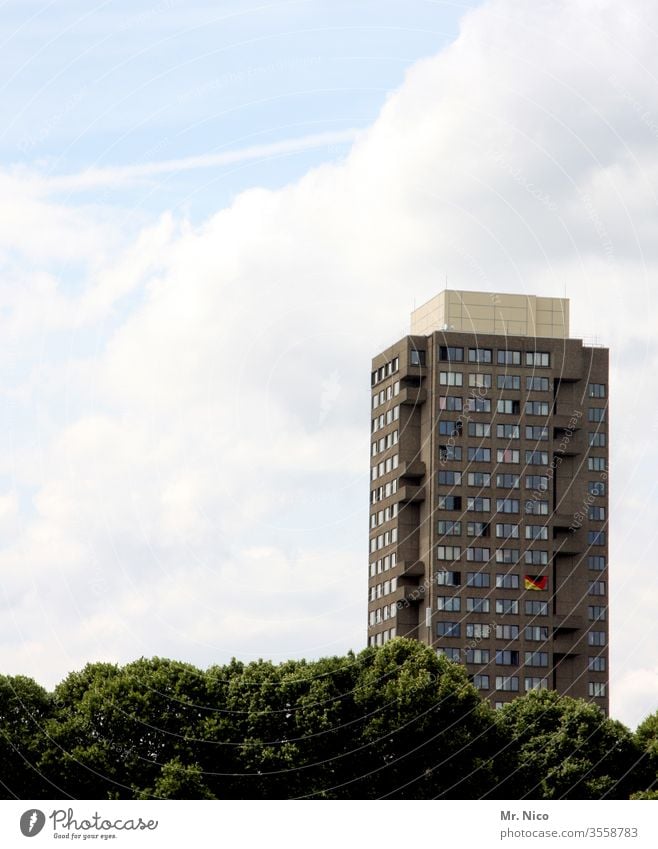 German House High-rise Architecture Sky built Town Window Germany German Flag tree Apartment Building Patriotism Deprived area City Balcony Living or residing