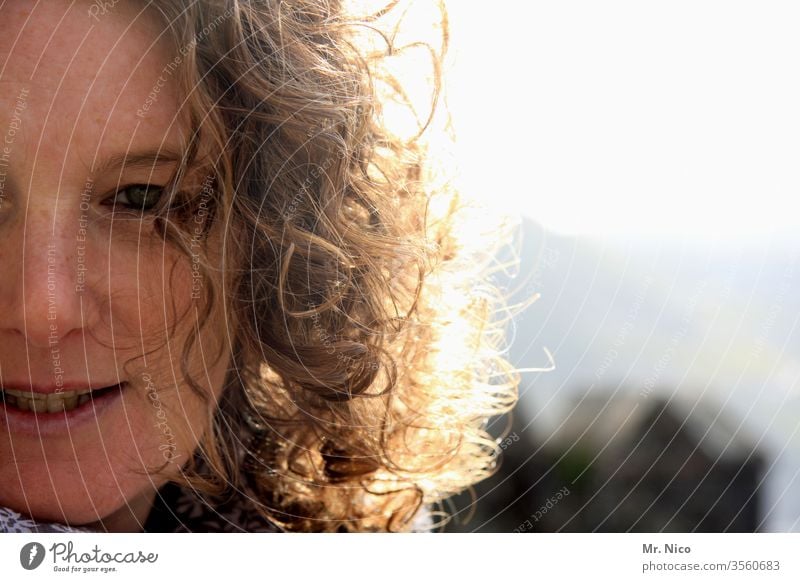 Golden Hair Feminine Face Warm-heartedness Half Detail of face natural Freckles Curl smile Contentment luck Optimism Sympathy Facial expression Skin Mouth Nose