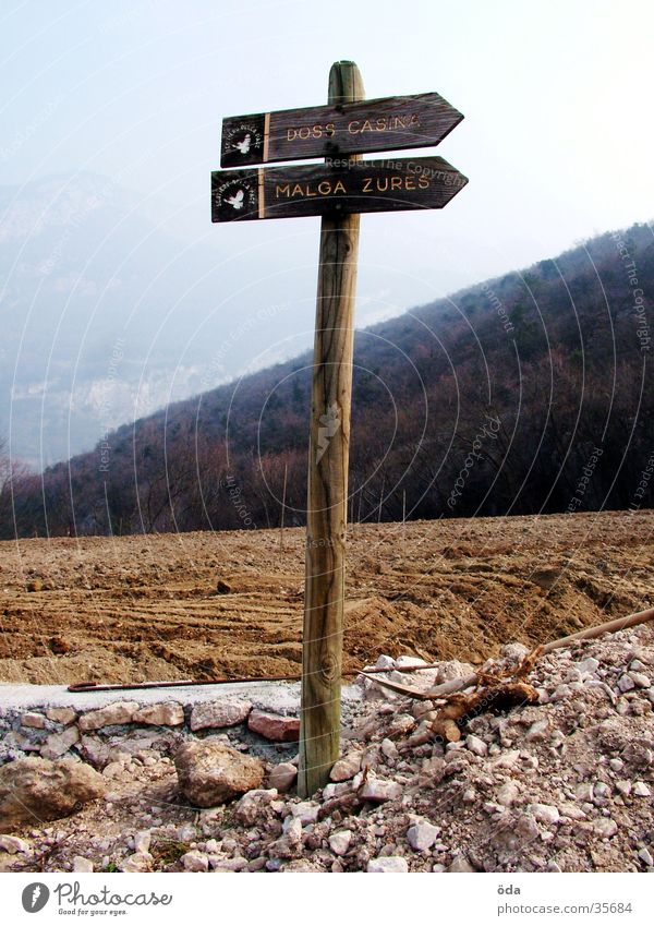 signpost Direction Orientation Transport Road marking Lanes & trails Signs and labeling navigaiton