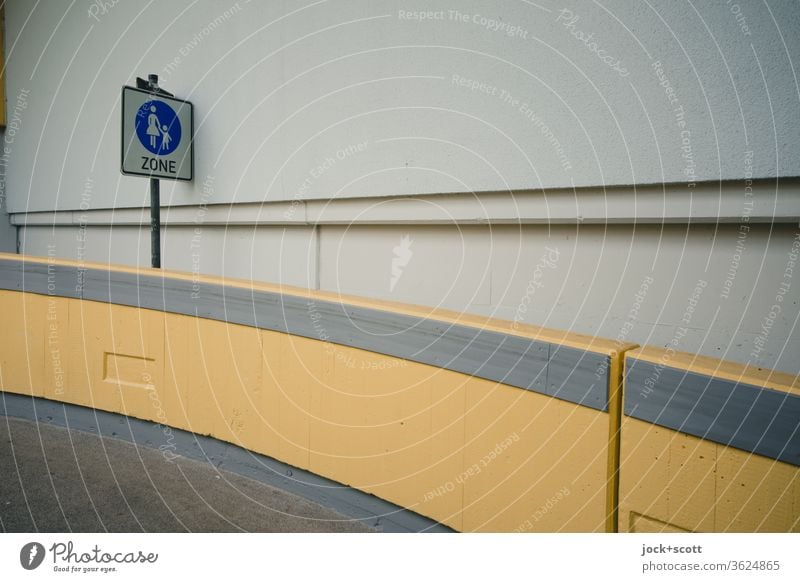 StVO special pedestrian route Road sign Erlangen Ramp Concrete Modern Gloomy Brown Architecture Arrangement Concrete wall Lanes & trails Diagonal Level