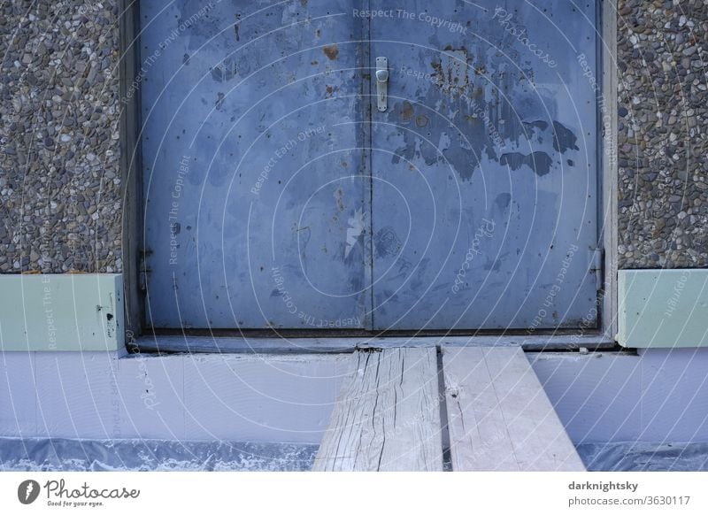 Door and footbridge as entrance during the renovation door Footbridge Construction site refurbishment Architecture Perimeter Insulation Build Planning