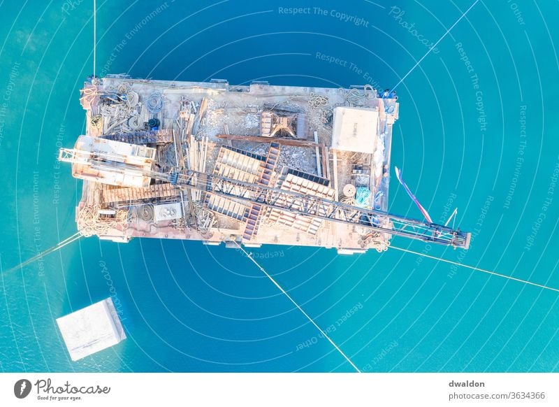 Kran im Wasser drone Crane Ocean Construction site Blue Water Aerial photograph aerial aerial view aerial photography DJI Bird's-eye view Exterior shot Nature