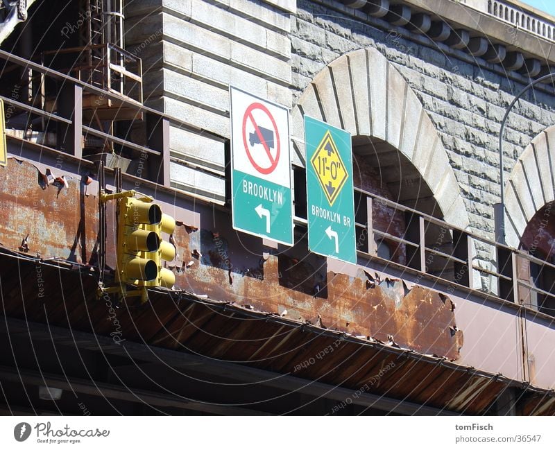 Brooklyn left Traffic light Left Transport Bridge Rust Signs and labeling Street