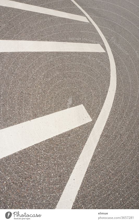 Marking of a barrier area on an asphalt road Lane markings restricted area Traffic lane Traffic infrastructure Asphalt Structures and shapes Street