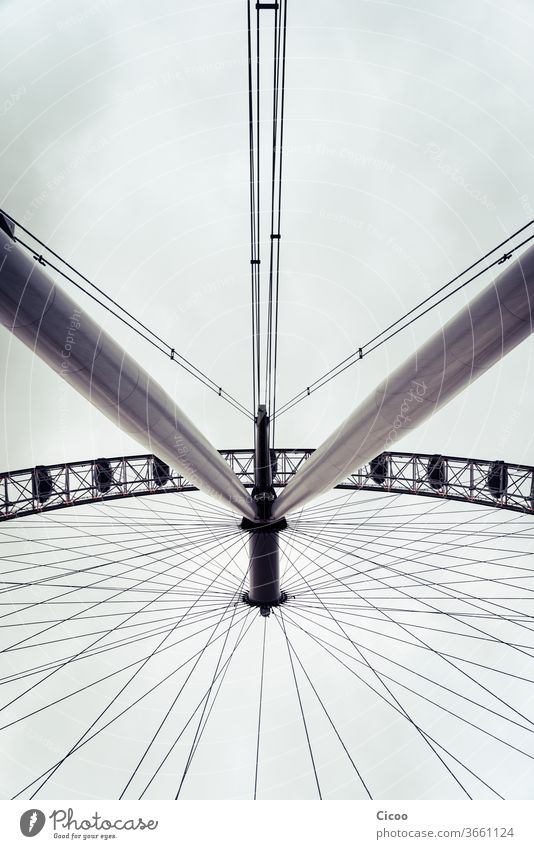 Huge Ferris Wheel from below London Street Trip Urlaub London Eye Ferris wheel Perspective Architecture Metal Landmark Tourism Sightseeing Great Britain