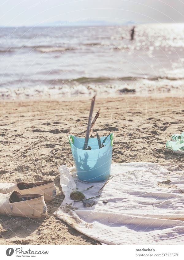 flotsam and jetsam Beach Ocean vacation Bucket Sand Blanket Vacation & Travel Joy Toys Playing Summer Infancy Coast Water Nature Deserted Exterior shot Day Sky