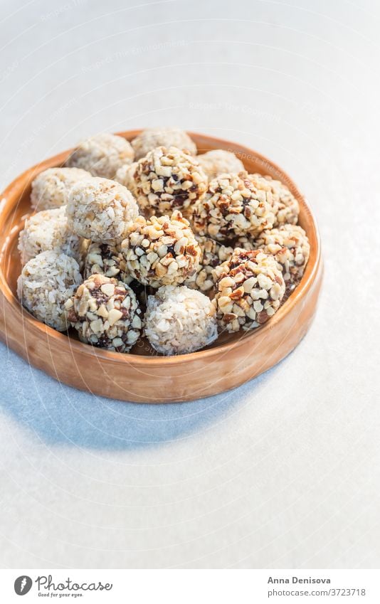 Gluten Free Vegan Truffles, tasty protein packed snacks gluten free vegan truffles chocolate cherry almond bites coconut cashew crunch non GMO dairy free balls