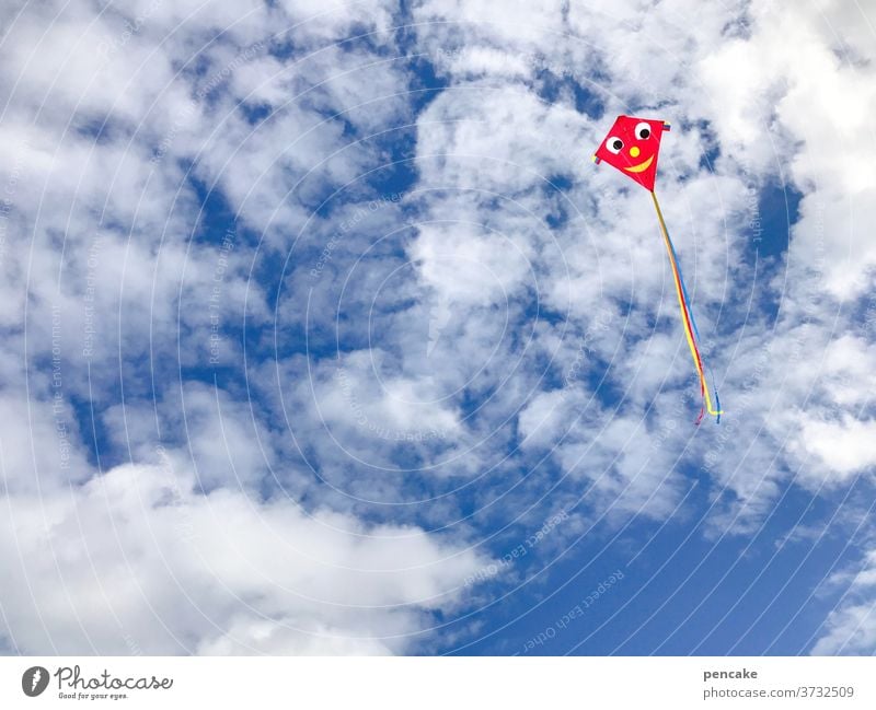 aero | dynamisch Himmel Wolken Drache Wind fliegen Spaß Kindheit Nordsee Urlaub Sommer Meer