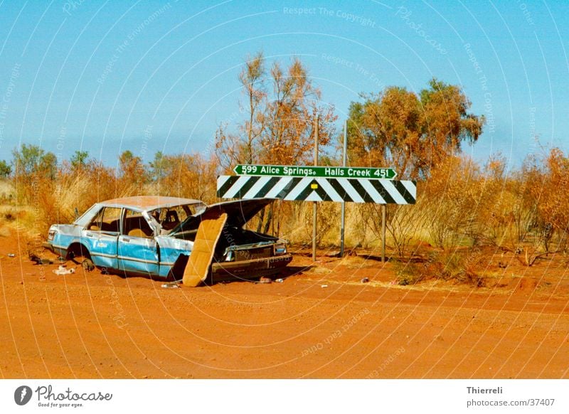 Junk? Scrap metal Broken Far-off places Australia Transport Tanami Desert Car Street