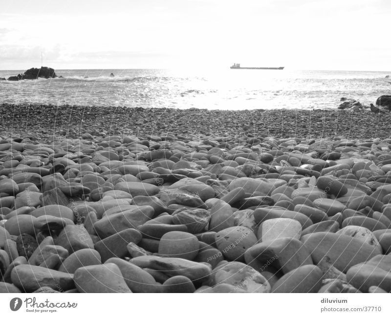 bocca d'asse Ocean Beach Black White Italy Stone