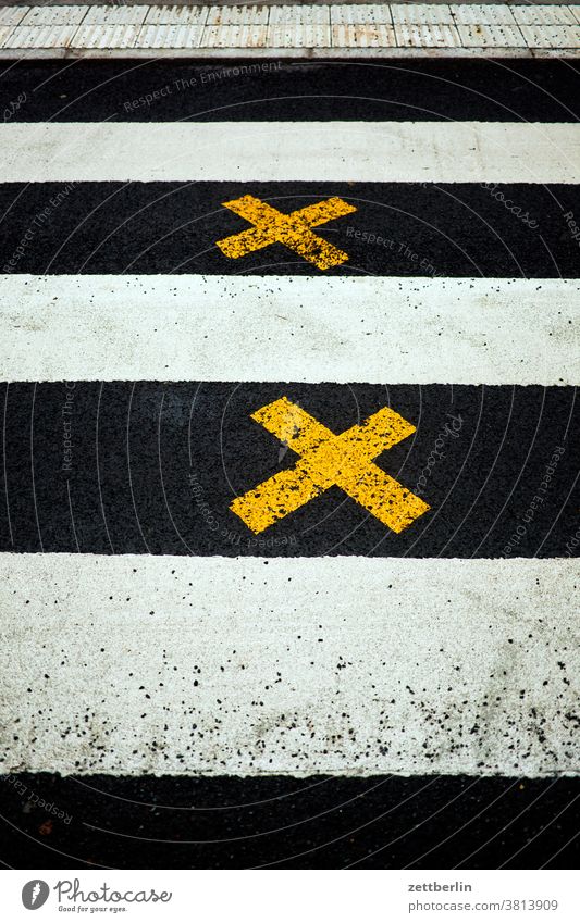 crosswalk with two crosses Turn off Asphalt Corner Lane markings Pedestrian Pedestrian crossing edge Crucifix Line Left Right Direction Street tip Road marking