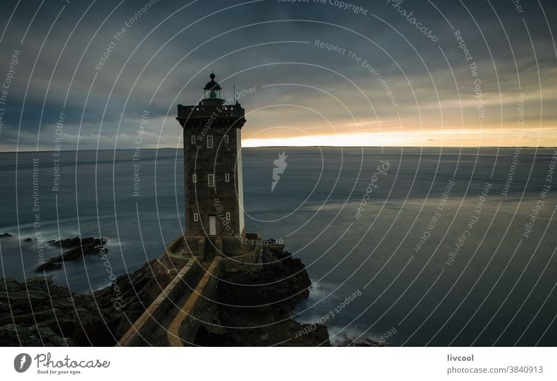 Kermorvan lighthouse, Brittany-France kermorvan dusk twilight golden light horizon monument construction sunrise reflection awesome landscape ray sun beam scene