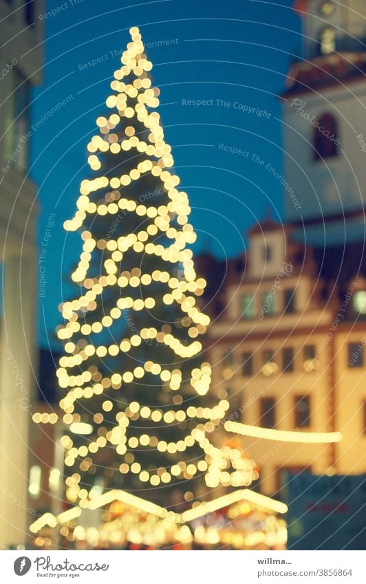 Christmas tree at the Christmas market, with blurred fairy lights clearer Christmassy Christmas Fair Christmas & Advent Christmas decoration fir tree blurriness