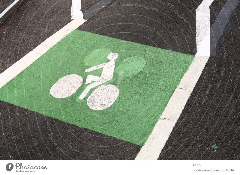 green turnaround Bicycle Traffic infrastructure Transport Means of transport Road sign Cycling Cycle path Street Lanes & trails Road traffic Mobility Driving