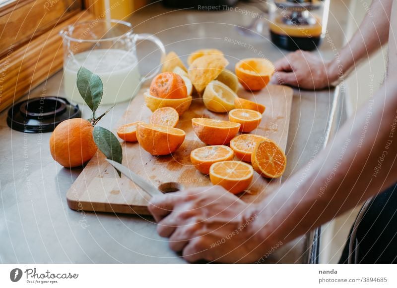 Orange and lemon juice Organgen Lemons Organ Organ Organ Bowl Lemon peel Orange juice Lemon juice Lemonade Sour cute Delicious Eating Food fruit fruits