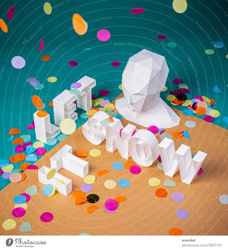 let it snow - 3d Buchstaben mit kopf und konfetti Confetti Head isometric isometric view Studio shot low-poly 3d print Turquoise Brown white shadow Colour photo