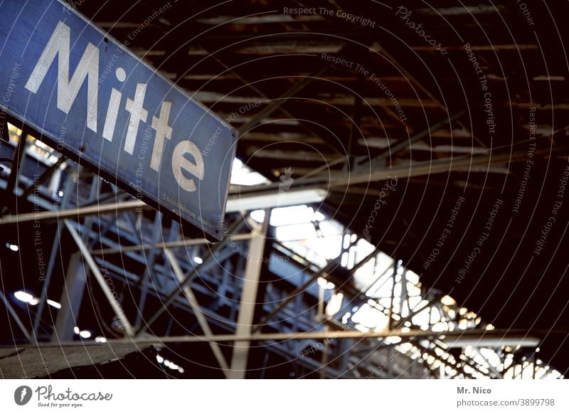 Left is the new middle Train station Letters (alphabet) Downtown Berlin Detail Building Middle Signs and labeling Construction Characters Deserted Signage Word