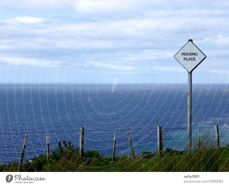 Evasion point with vision... passing Signs and labeling sign Signage Clue Scotland Overtake mooring bay Places passing place Square Maritime Sharp-edged