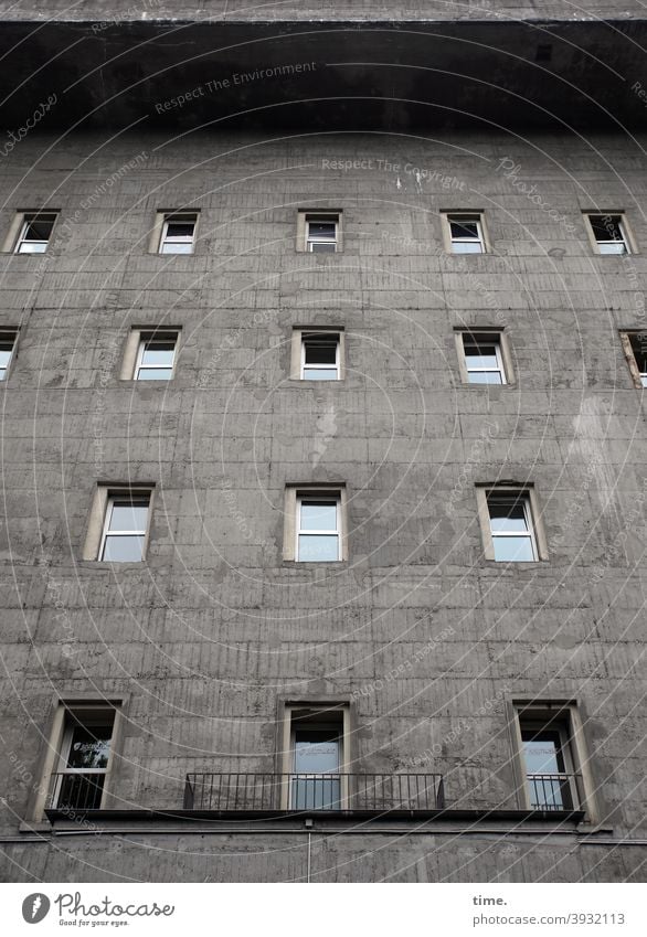 Prison City Dugout Window Wall (barrier) Firm Facade rail Whimsical claustrophobia Tall sure locked Architecture Manmade structures Gray reflection Sky Roof