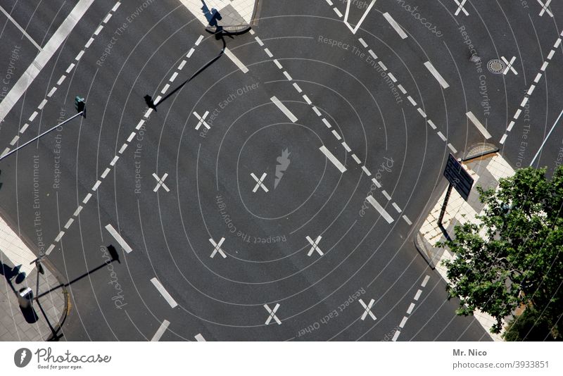 road junction Stripe Structures and shapes Crossroads cross Orientation Road junction Direction Street mark Urban traffic regulations Line Road marking