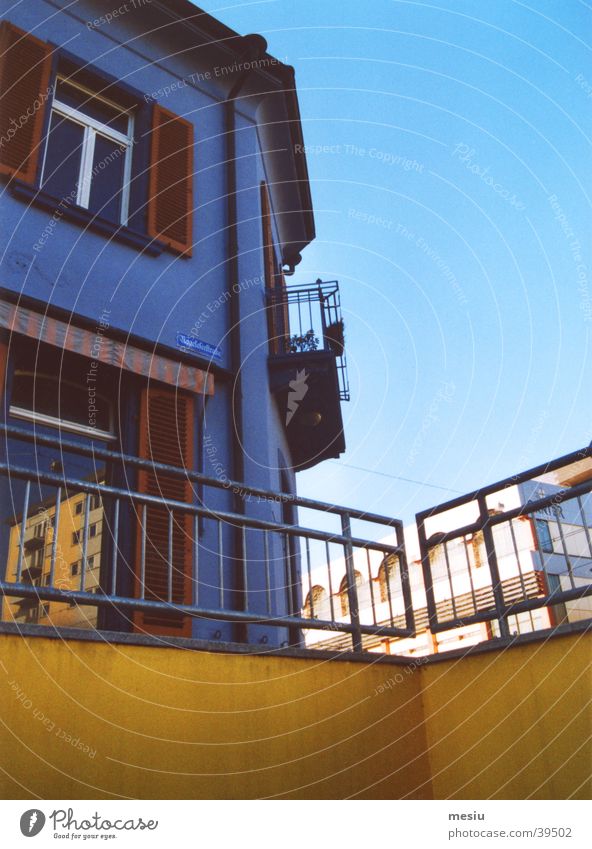 Summer in the city House (Residential Structure) Yellow Reflection Architecture Underpass Blue Handrail