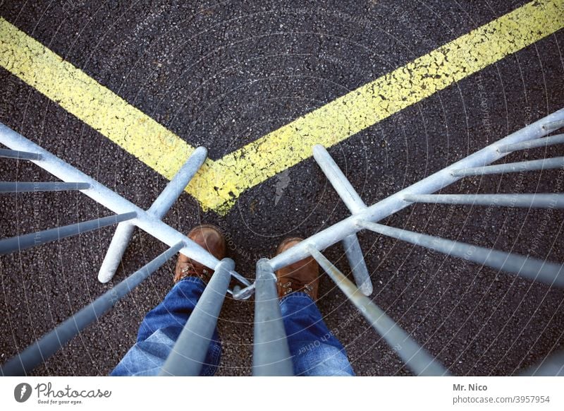 crowd barriers cordon Protective Grating Barrier Safety Protection Metal Construction site Line Legs Footwear Barred No passage pedestrian ban transit ban