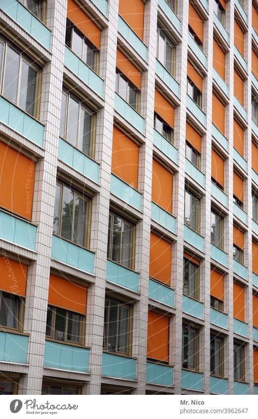 Blinds down , blinds up Building House (Residential Structure) Glas facade Reflection Window Architecture Glass Facade Office building Structures and shapes