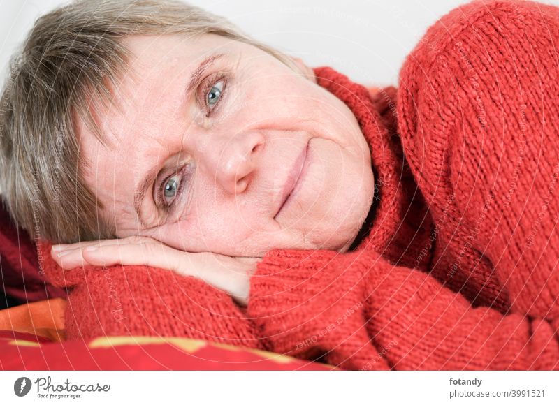 Lying on the side near Looking at the camera relax Woman Head and shoulders Portrait Elderly woman Satisfaction Relaxation Adult friendly lovely grey hair