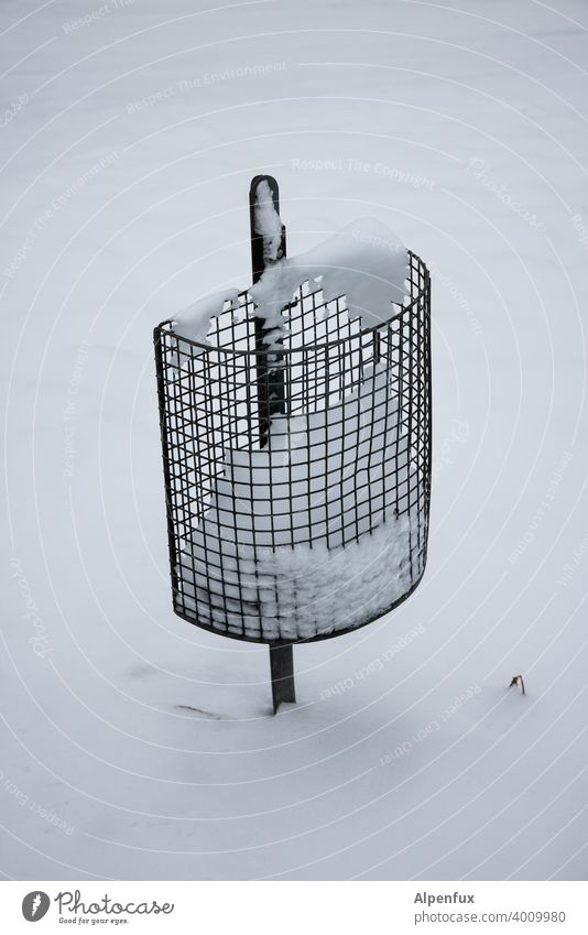 Get that sh... rubbish bin Snow dustbin Throw away waste metal grid